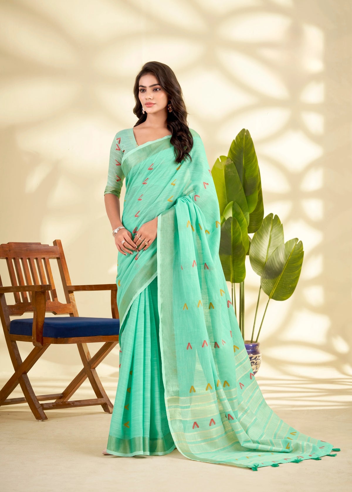 Green Handloom-Style Weaving Linen Silk Saree