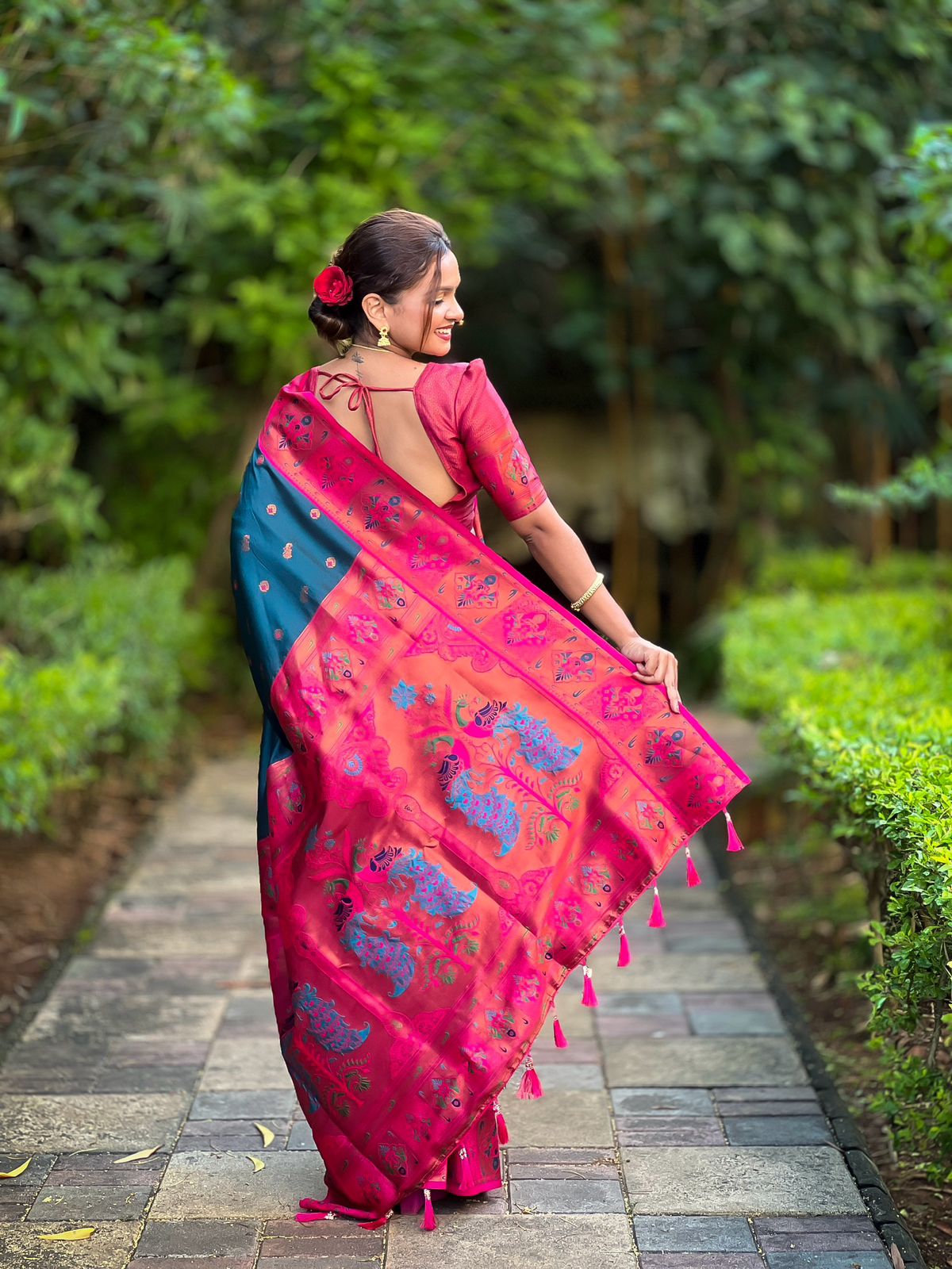 Elegant Soft Pethani Silk Saree with Zari Weaving Meenakari