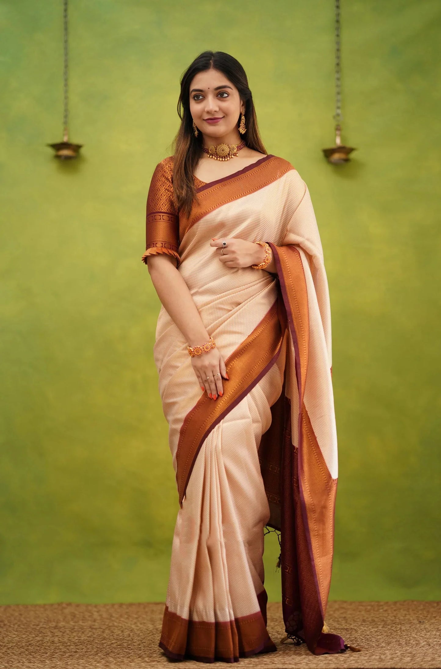 Stunning-Peach-Soft-Lichi-Silk-Saree-with-Intricate-Jacquard