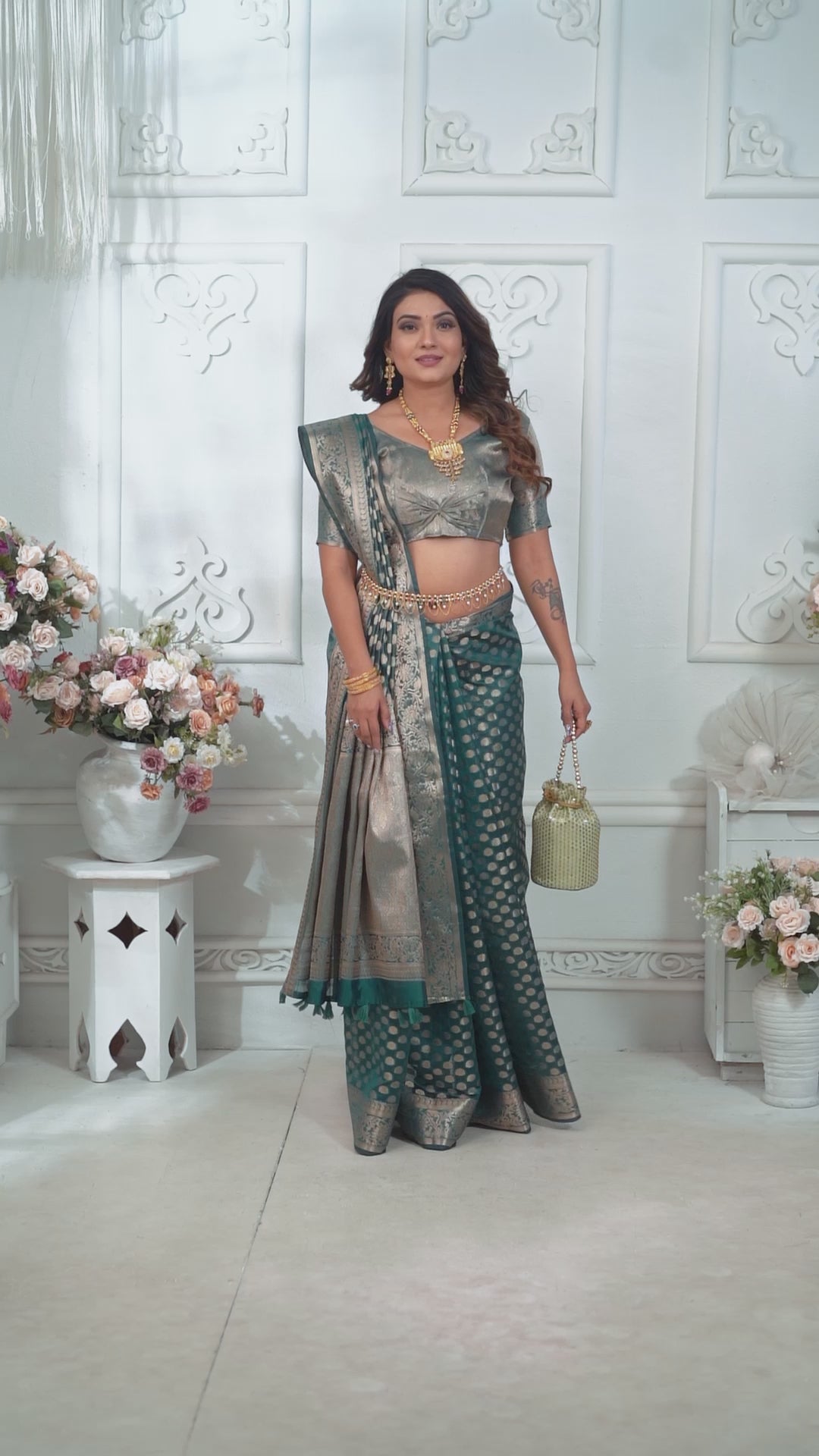 Green Gold Zari Weaving Soft Organza Banarasi Silk Saree