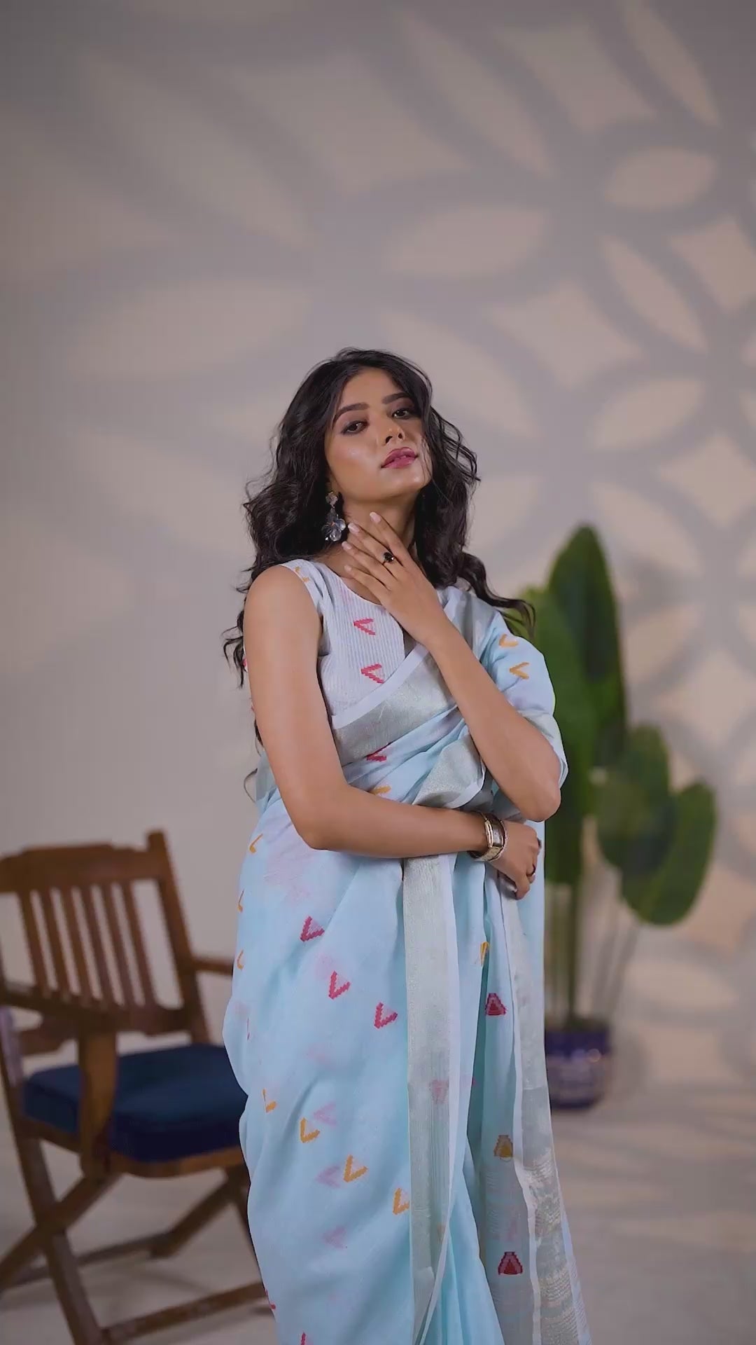 Blue Handloom-Style Weaving Linen Silk Saree