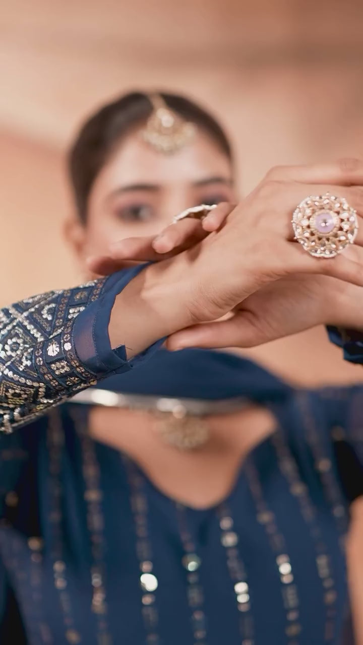 Kavira Blooming Suit Set