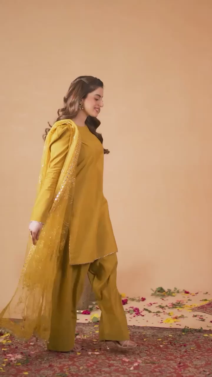 Musterd Yellow Fancy Lace Border Natural Crepe Silk Suit